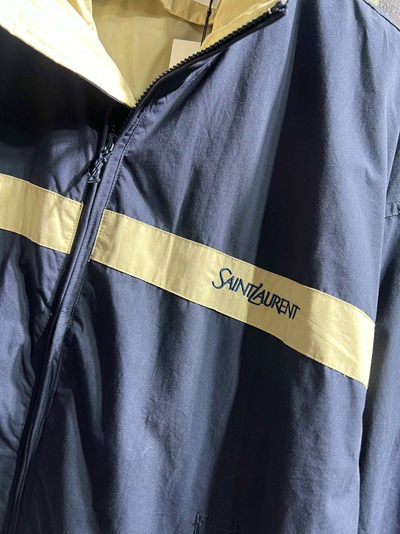 Jacket cugg7 (Category: Coats, Jackets and Outerwear) located in Singapore. Submitted by yejasmine (Listing ID 1469336385, Image 9). Description: .