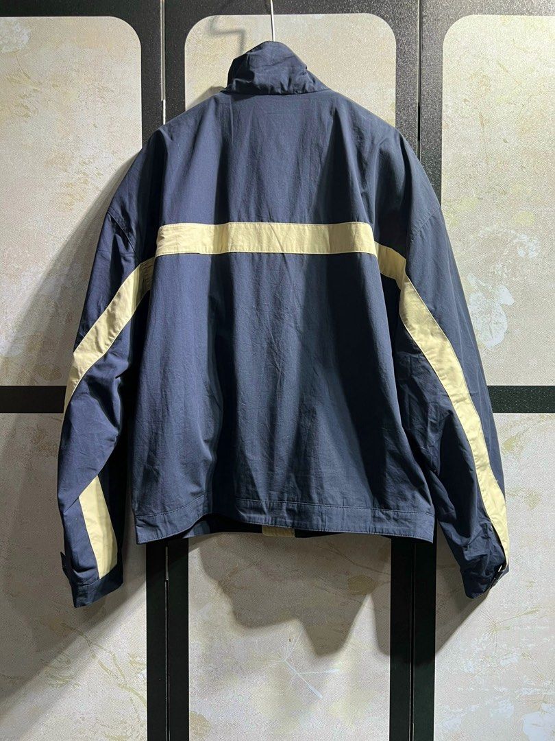 Jacket cugg7 (Category: Coats, Jackets and Outerwear) located in Singapore. Submitted by yejasmine (Listing ID 1469336385, Image 5). Description: .