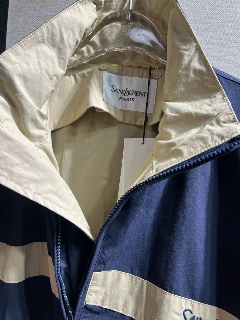 Jacket cugg7 (Category: Coats, Jackets and Outerwear) located in Singapore. Submitted by yejasmine (Listing ID 1469336385, Image 8). Description: .