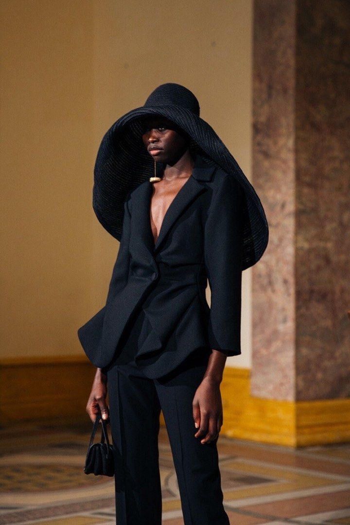 Jacquemus La Bomba Wool Blazer Black Size M (Category: Coats, Jackets and Outerwear) located in Dasmarinas. Submitted by goldengem_e4eb01 (Listing ID 1469169848, Image 2). Description: JAC.QUEMUS LA BOMBA COLLECTION.RUNWAY PIECE.AUTHENTIC BLACK LE SOUK WOOL BLAZER JACKET.TAILORED WRAP FRONT SINGLE BUTTON CLOSURE.WITH DRAMATIC RUCHED PEPLUM HEM.SIZE M ON TAG.RETAIL FOR 39K-56K SHOULDER - 15 TO 16 ARM HOLE - 18 DIAMETER ARM LENGTH - 22 BUST - 36 WA