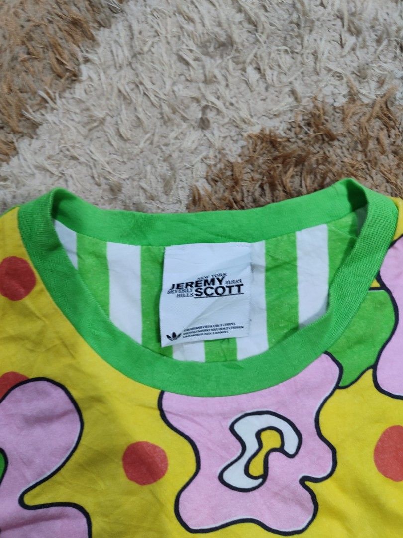 JEREMY SCOTT ADIDAS REVERSIBLE (Category: Tshirts & Polo Shirts ) located in Pagadian. Submitted by miraculouspat (Listing ID 1469384239, Image 3). Description: L 27 W 20 10/10 COLOR NO ISSUE AUTHENTIC COLOR MAY VARY DUE TO LIGHT.