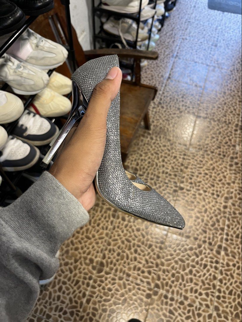 Jimmy choo sandal (Category: Sneakers & Footwear) located in Giporlos. Submitted by deloria_jhayr (Listing ID 1469246359, Image 3). Description: excellent size 34-35.