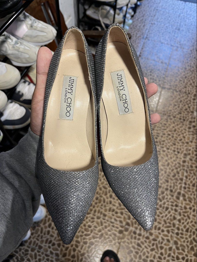 Jimmy choo sandal (Category: Sneakers & Footwear) located in Giporlos. Submitted by deloria_jhayr (Listing ID 1469246359, Image 1). Description: excellent size 34-35.