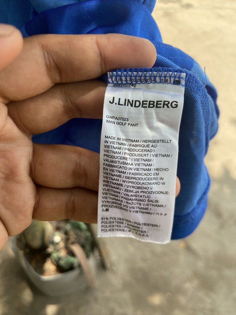 JL (Category: Activewear) located in General Santos City (Dadiangas). Submitted by goodstock29 (Listing ID 1469167585, Image 3). Description: JL Size: Extra Small Dimension: 16-23 •Good Condition •Color rate 9/10 •Need Wash,Lints,Dirt .