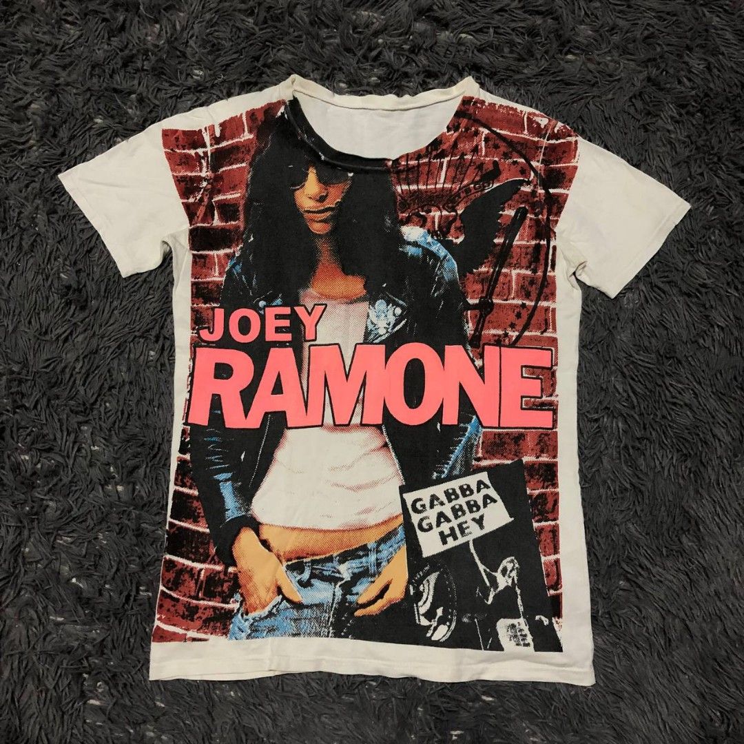 Joey Ramone Shirt (Category: Tshirts & Polo Shirts ) located in Camiling. Submitted by thriftscape2024 (Listing ID 1469307711, Image 1). Description: Excellent Condition Color rate: 9/10 Issue: ❌❌❌ Dimes: W19xL27.