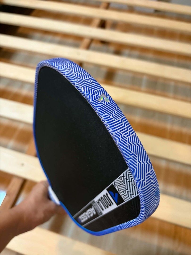 Joola Pro V Agassi (Category: Racket and Ball Sports) located in Catbalogan. Submitted by dvg.20 (Listing ID 1469317555, Image 3). Description: Joola Pro V Agassi • 3 months old •Smooth no dents •Lady Owned •Paddle face still in great shape Original Price: 17,990 Slightly Negotiable🤝 RFS: Paddle Upgrade.