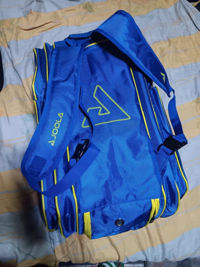 Joola tour elite pickleball bag (Category: Backpacks) located in Bacoor. Submitted by punkzappa18 (Listing ID 1469193926, Image 3). Description: for sale original pickleball bag used only 2 to 3 times sa OP medyo malaki lang joola tour elite pickleball bag original 3,700 pesos only fixed price super below srp na bought in US with thermal compartment can fit 4 paddle pick up or meet up only ladialao diwa elementary school caridad cavite city para 