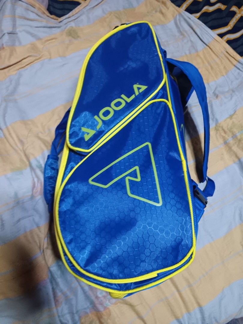 Joola tour elite pickleball bag (Category: Backpacks) located in Bacoor. Submitted by punkzappa18 (Listing ID 1469193926, Image 2). Description: for sale original pickleball bag used only 2 to 3 times sa OP medyo malaki lang joola tour elite pickleball bag original 3,700 pesos only fixed price super below srp na bought in US with thermal compartment can fit 4 paddle pick up or meet up only ladialao diwa elementary school caridad cavite city para 