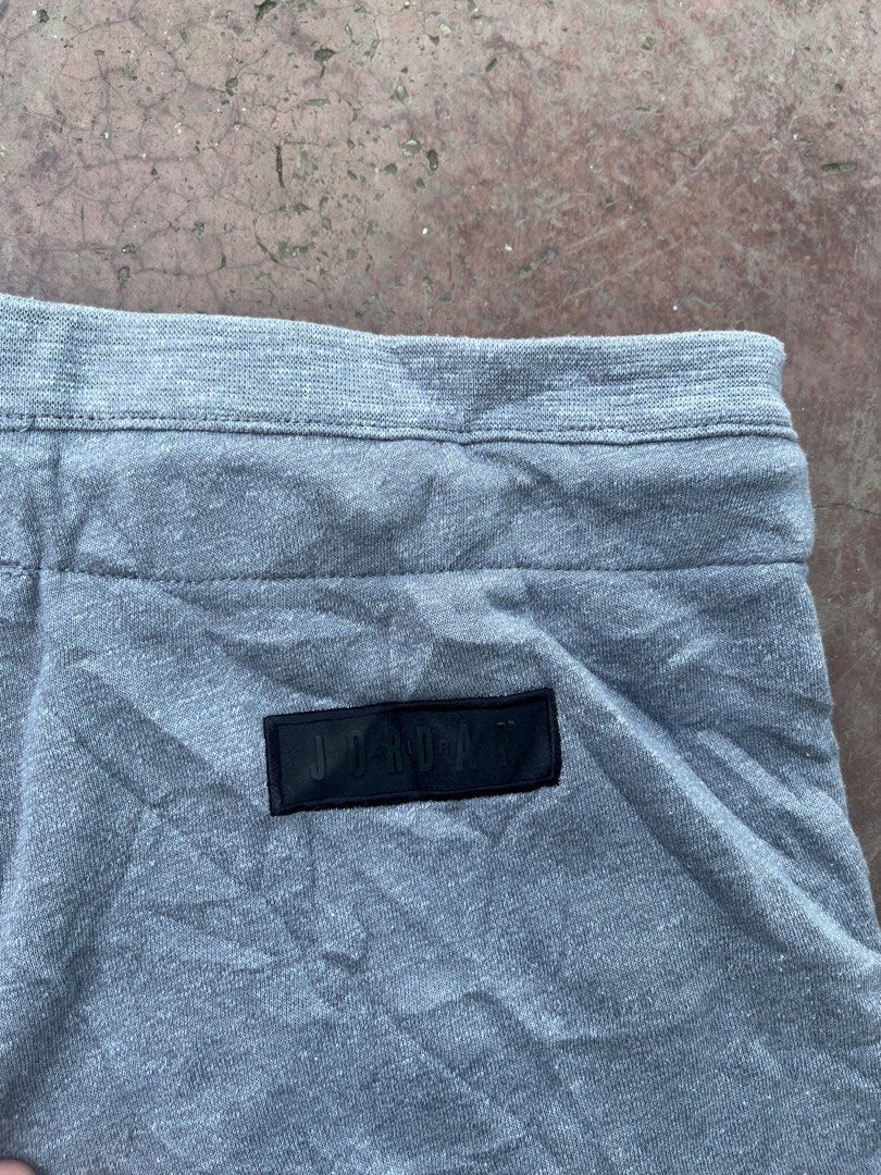 JORDAN (Category: Shorts) located in Ipil. Submitted by cris_1999_fire (Listing ID 1469196978, Image 3). Description: JORDAN Waist:28-30 Length:20 No issue Excellent.