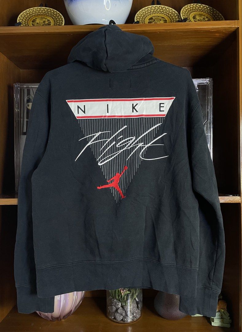 JORDAN (Category: Coats, Jackets and Outerwear) located in Davao. Submitted by the_rare_hustla (Listing ID 1469313728, Image 3). Description: JORDAN Issue None Need Wash Only Color rate 8.8/10 Width - 19 Length - 24 Size S on tag Fit to Small-Med Dm If Interested!.