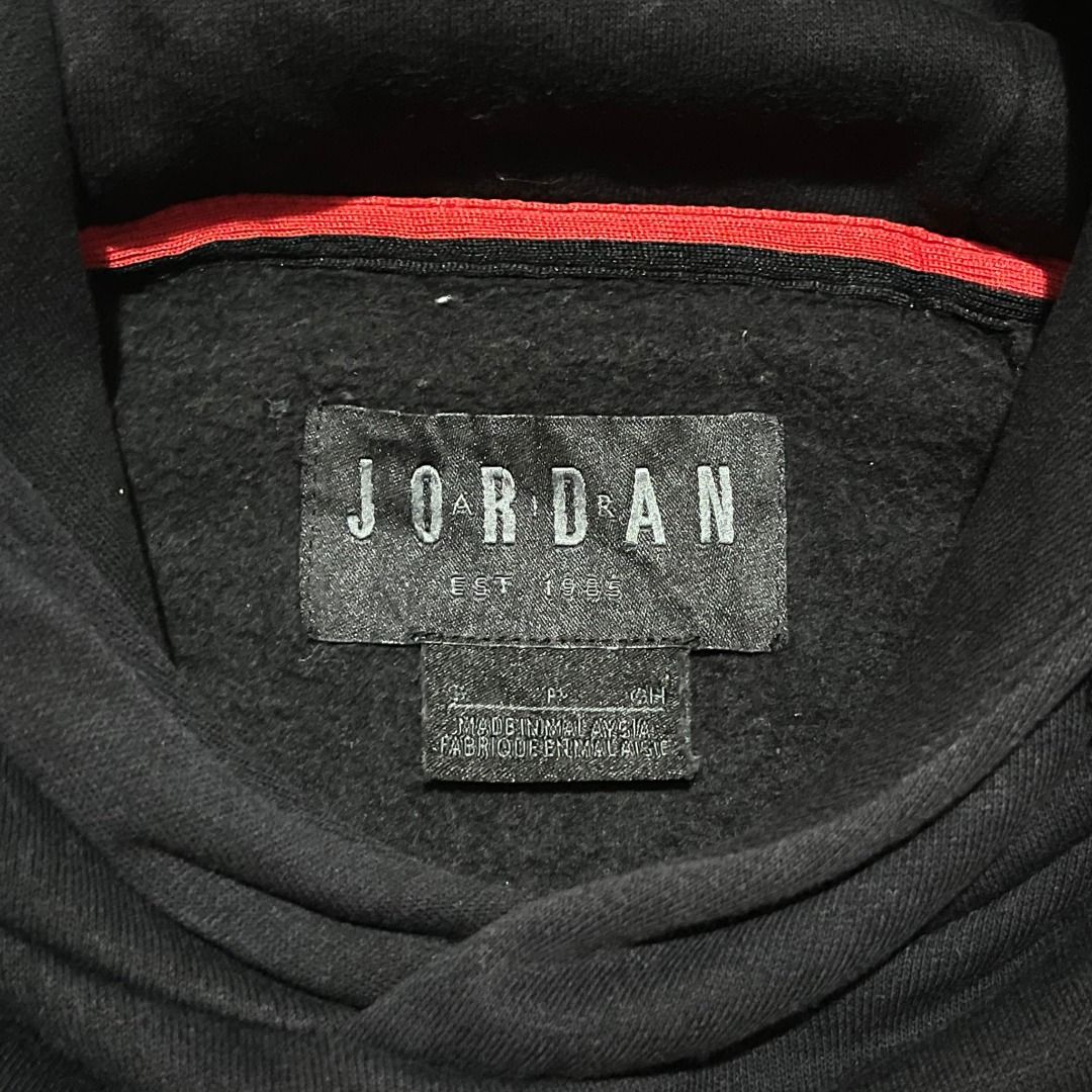 JORDAN PULLOVER HOODIE (Category: Coats, Jackets and Outerwear) located in Quezon. Submitted by ejay.thrift.clothes (Listing ID 1469326748, Image 3). Description: FREE SHIPPING SMALL 21 X 28.5 NO ISSUE COLOR RATE: 10/10 AS NEW CONDITION FRESHLY WASHED READY TO WEAR # 628.