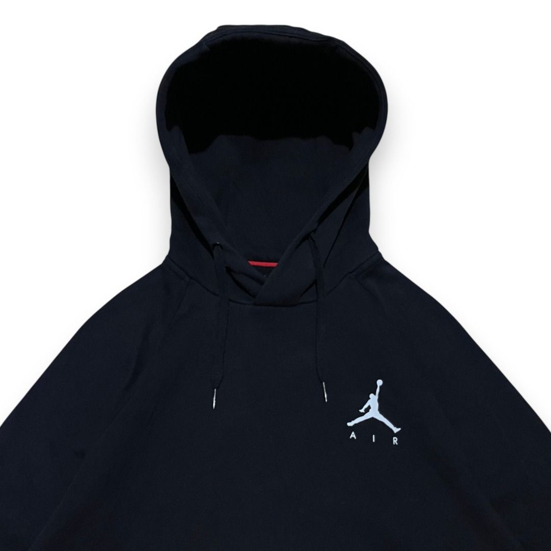 JORDAN PULLOVER HOODIE (Category: Coats, Jackets and Outerwear) located in Quezon. Submitted by ejay.thrift.clothes (Listing ID 1469326748, Image 2). Description: FREE SHIPPING SMALL 21 X 28.5 NO ISSUE COLOR RATE: 10/10 AS NEW CONDITION FRESHLY WASHED READY TO WEAR # 628.