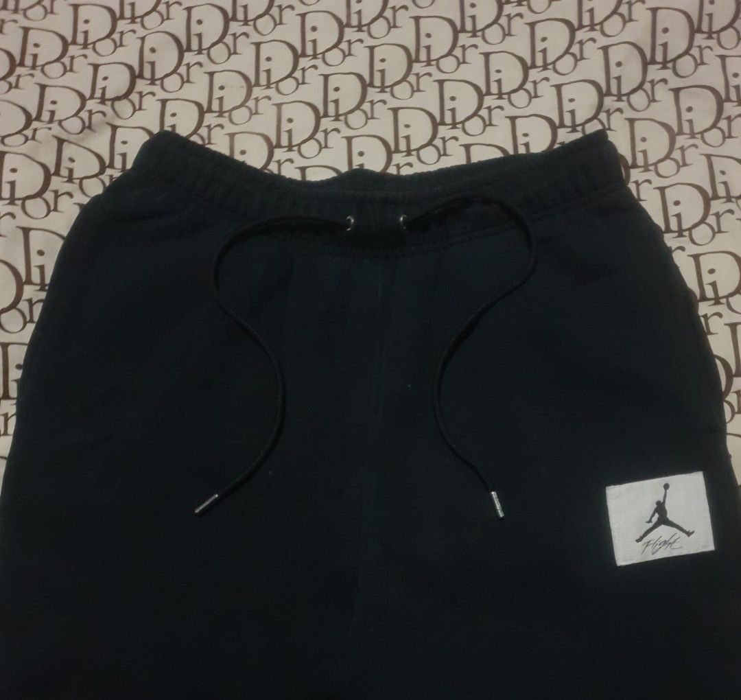 Jordan sweatpants (Category: Joggers) located in San Fernando. Submitted by retro.district. (Listing ID 1469371889, Image 2). Description: - Jordan sweatpants - Size: XL Waistline: Freesize w/ Lace Length: 42 thighs: 13 Leg Opening: 6 to 8 - Condition: Excellent - No issue - Color Rate: 9.5/10.