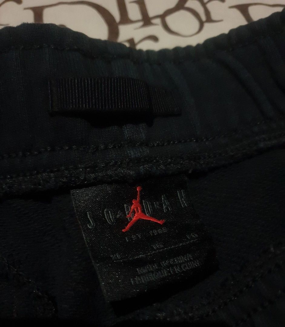 Jordan sweatpants (Category: Joggers) located in San Fernando. Submitted by retro.district. (Listing ID 1469371889, Image 3). Description: - Jordan sweatpants - Size: XL Waistline: Freesize w/ Lace Length: 42 thighs: 13 Leg Opening: 6 to 8 - Condition: Excellent - No issue - Color Rate: 9.5/10.