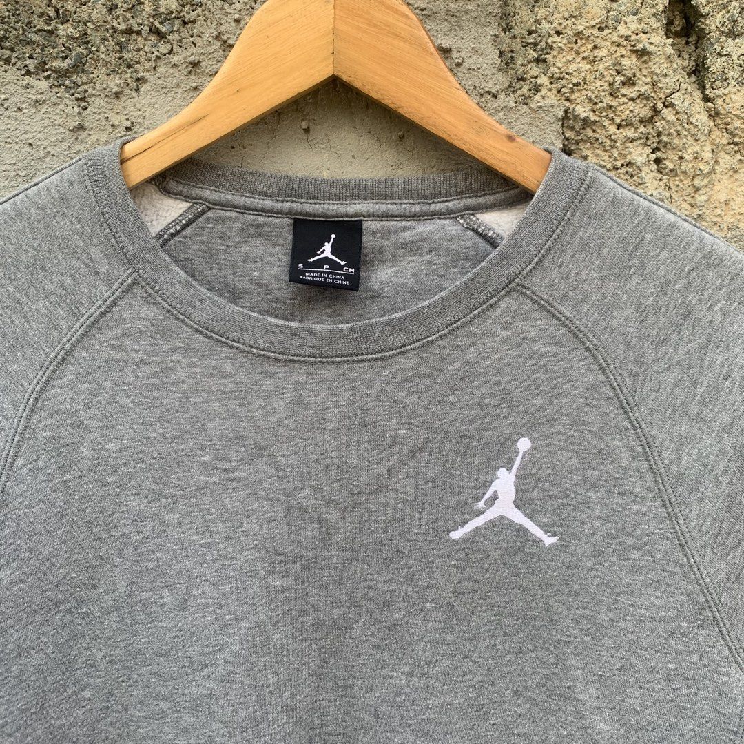 Jordan Sweatshirt grey (Category: Coats, Jackets and Outerwear) located in Manila. Submitted by _thrift.clothes._ (Listing ID 1469169779, Image 2). Description: Size:Small No issue.