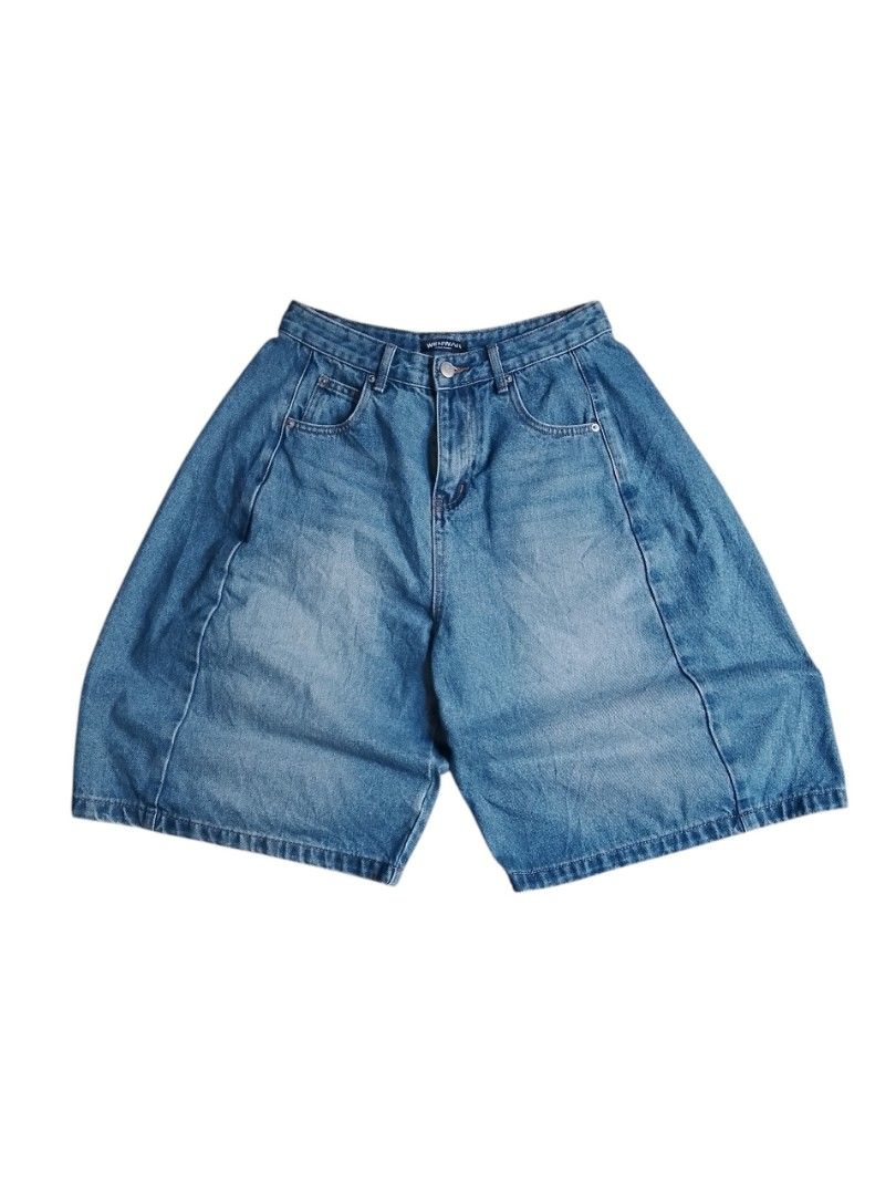 JORTS (Category: Jeans) located in Manila. Submitted by dmdump1069995 (Listing ID 1469299876, Image 1). Description: 🏷️MASSIVE WASHED BLUE DENIM JORTS BRAND: NA •waistline: 28 - 30 •length: 24.5 •thigh: 16 •leg opening: 14 •heavy x hard denim •issue none •need wash •color rate 10/10.