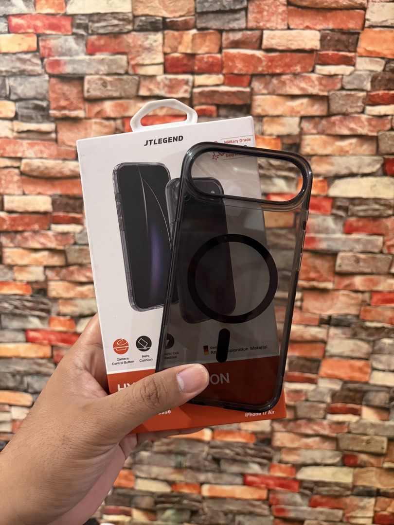 JT Legend case for iPhone Air (Category: Cases & Sleeves) located in Dasmarinas. Submitted by markusi22 (Listing ID 1469205139, Image 1). Description: for sale only price : 1k(slightly negotiable) bought at Powermac for 1299 📲JT Legend case for iPhone Air good as new w box 💯 authentic pickup Dasmariñas Cavite shipping via Lalamove or LBC please respect my post thanks .