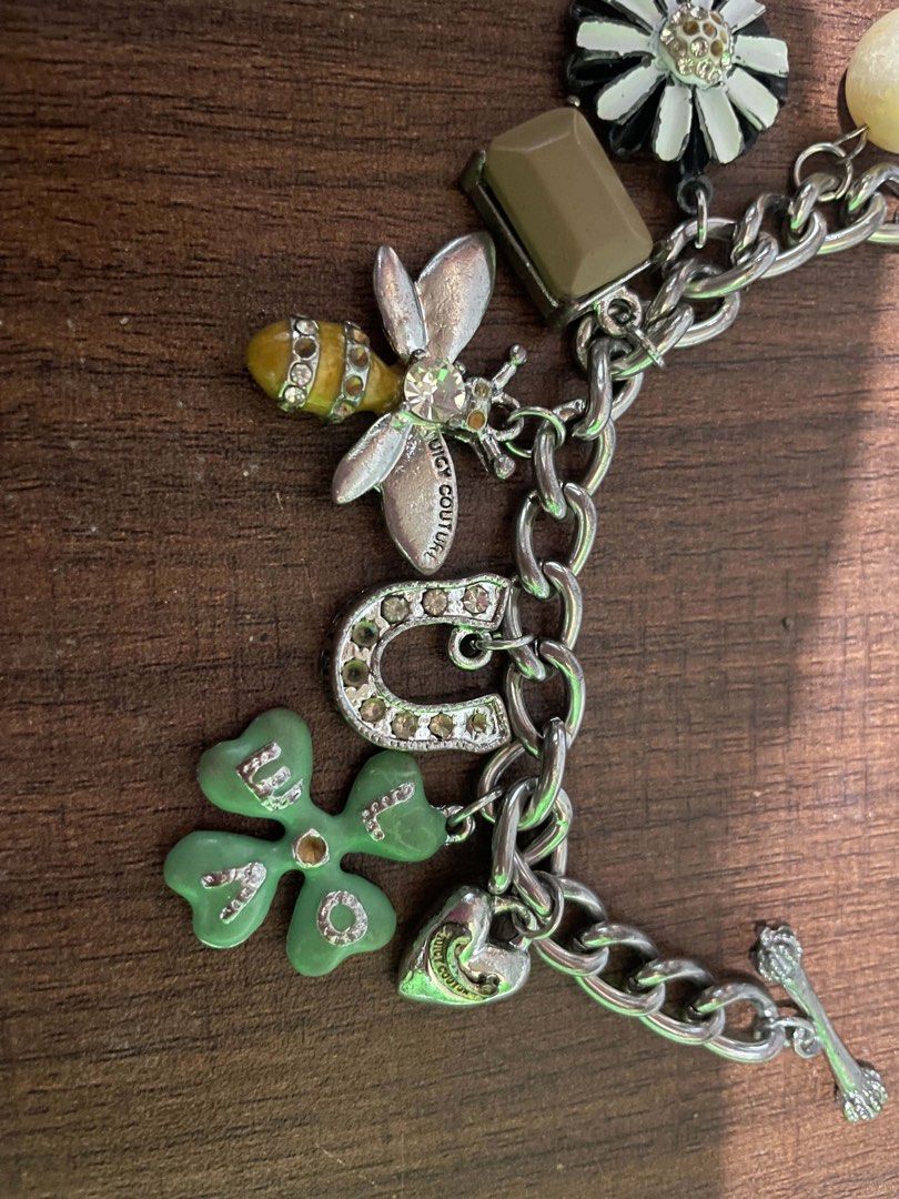 juicy couture bracelet (Category: Luxury Accessories) located in Naga. Submitted by hello_imshellyduval (Listing ID 1469328651, Image 3). Description: as is.