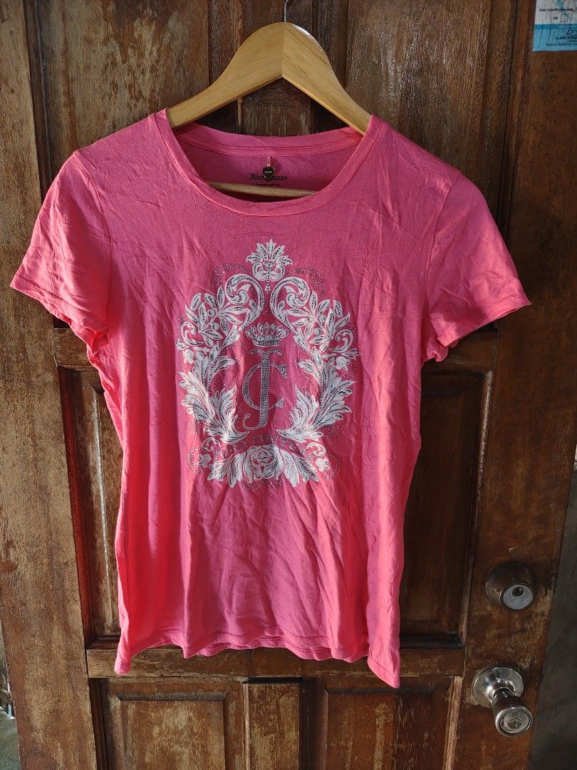 Juicy Culture Tops (Category: Others Tops) located in Iloilo. Submitted by branded-boy0422_16 (Listing ID 1469164732, Image 1). Description: W: 17 L: 24 Good as new Need washed only.