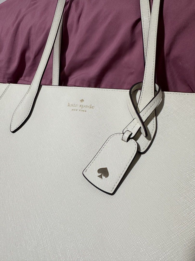 Kate Spade (Category: Tote Bags) located in Cavite. Submitted by thinkpositive_ (Listing ID 1469232221, Image 3). Description: Kate Spade Dana Can pass as brand new Color Meringue .