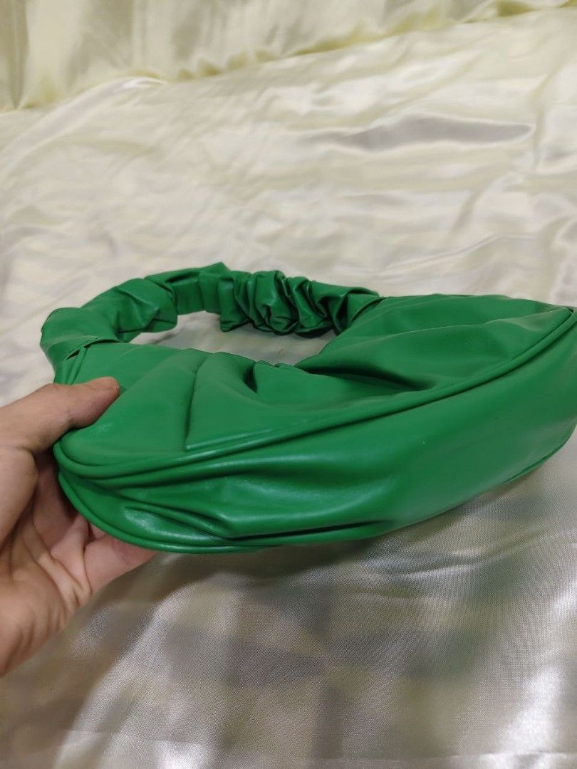 KILI BAG 10/5" (Category: Shoulder Bags) located in Gamu. Submitted by 2022bagsbunny (Listing ID 1469210791, Image 3). Description: .