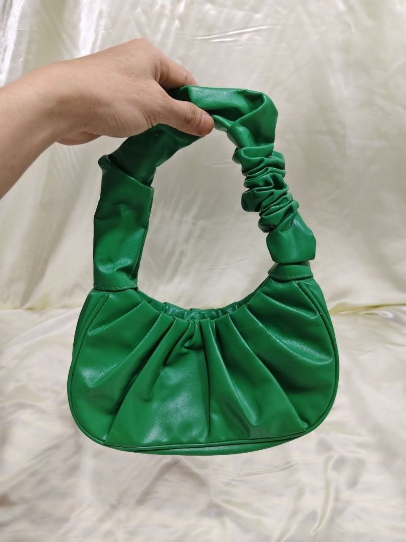 KILI BAG 10/5" (Category: Shoulder Bags) located in Gamu. Submitted by 2022bagsbunny (Listing ID 1469210791, Image 1). Description: .