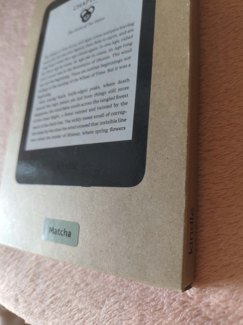 Kindle Basic 11th Gen 2024 Sealed (Category: E-Readers) located in Las Pinas. Submitted by jestin26 (Listing ID 1469210114, Image 2). Description: Brand new kindle basic 2024 w/ ads Matcha color 16GB storage size Fix price/Non-negotiable .