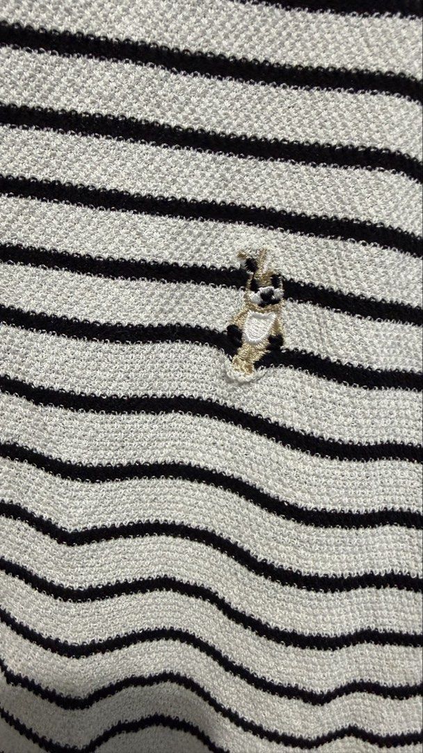 Knitted Embroidered Rabbit Top (Category: Shirts) located in Quezon City. Submitted by dinesaur (Listing ID 1469267641, Image 2). Description: .