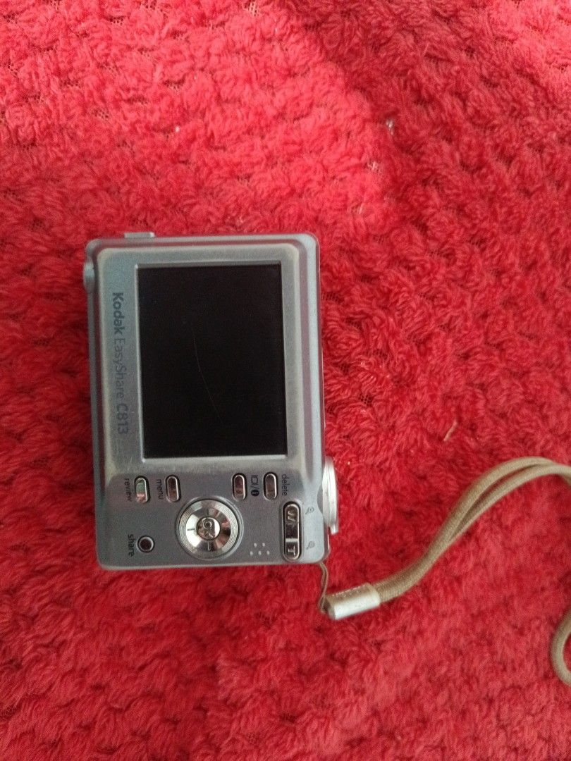 kodak easyshare c813 (Category: Cameras) located in Manila. Submitted by neudacha (Listing ID 1469390978, Image 3). Description: (the battery is not included) AA/lithium battery 8.2 megapixel BUY AT YOUR OWN RISK.