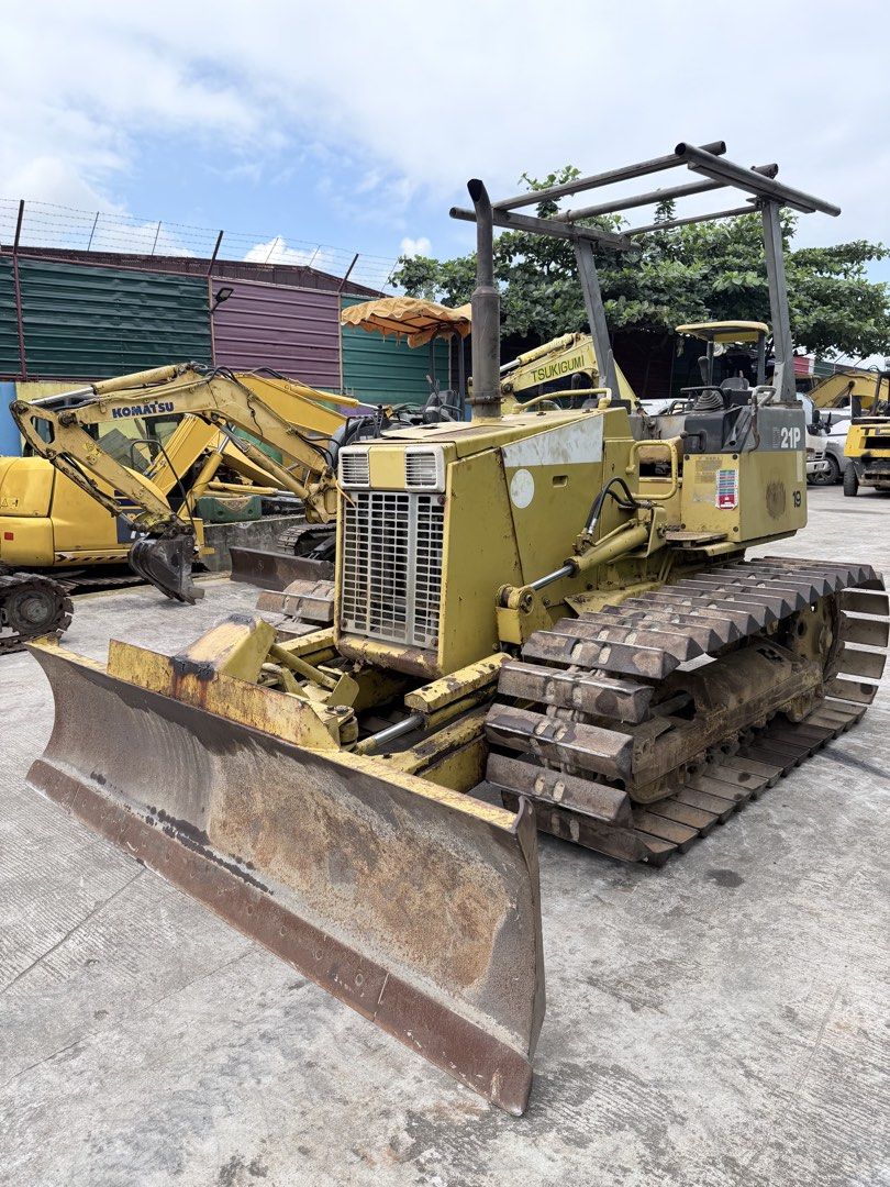 Komatsu d21p (Category: Industrial Equipment) located in Quezon City. Submitted by joemelyn20 (Listing ID 1469168438, Image 1). Description: Komatsu d21p mini bulldozer 1,600+hrs swampy type 4 cylinder Japan surplus Free fully recondition Free repaint and upholstery With 1 month warranty for pump and engine Good running condition For more details and inquiries pls pm or call Ms. Joms 📞 09267665558.
