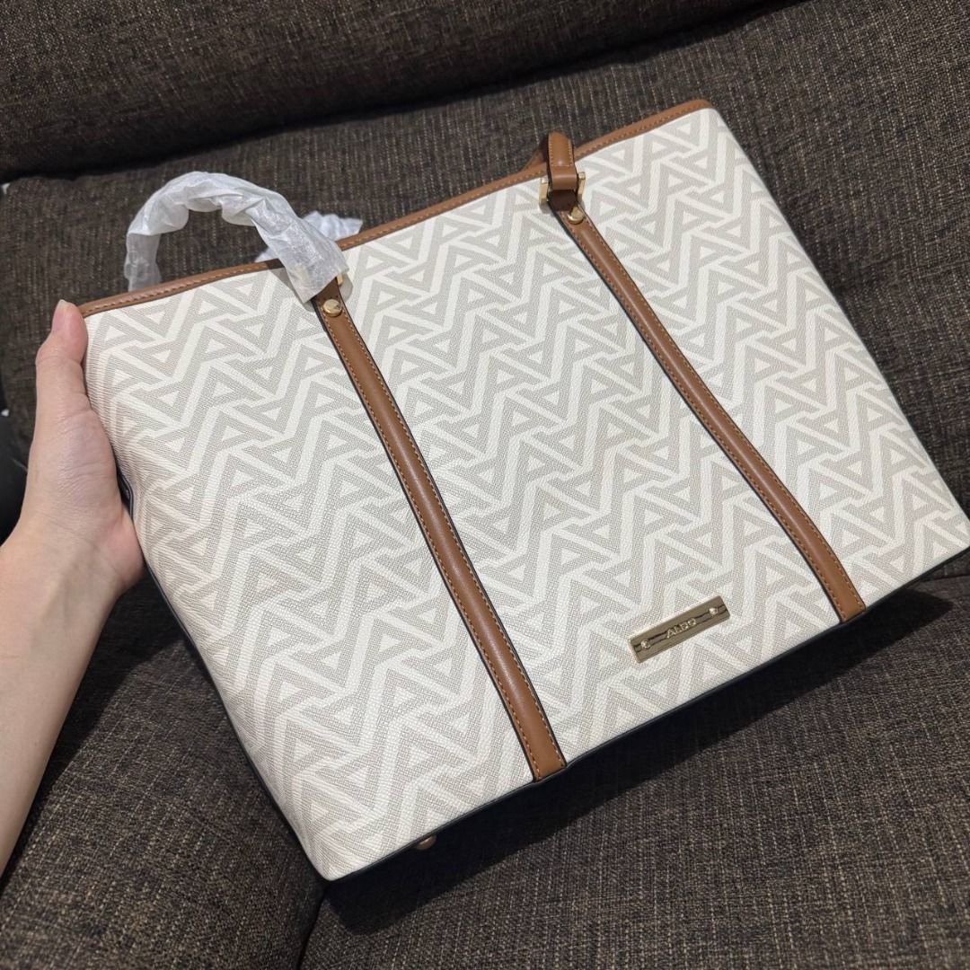 KS ELAMARYN TOTE FOR LADIES (Category: Tote Bags) located in Quezon City. Submitted by mjmbagsandwatches (Listing ID 1469199705, Image 3). Description: ELAMARYN TOTE ✅ 1 7 9 9 each +sf ✅ Size: (H)38cm x (W)43cm x (D)15cm ✅ M P 0 & Brandnew 📸 Actual Pictures Posted 📲 PM for orders and inquiries 📌We Ship Nationwide (+SF) 📌No Return, No Exchange 📌If in DOUBT, please DO NOT Transact 📌We are not liable for any LOSS or damaged items due to Courie