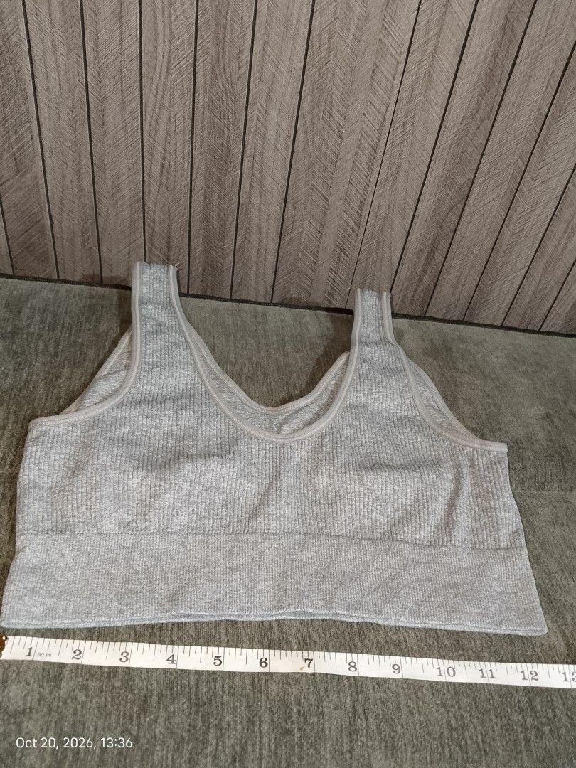 L: Aerie grey bra no pads (Category: Undergarments & Loungewear) located in Manila. Submitted by truecrystal-1407 (Listing ID 1469205332, Image 3). Description: .