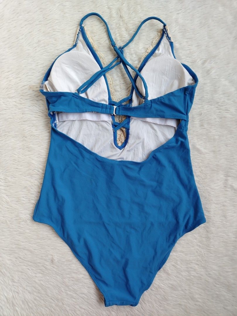 (L) Cupshe (Category: Bikinis & Swimsuits) located in Paranaque City. Submitted by closetbykimkirsten (Listing ID 1469225466, Image 2). Description: 🎀Like New🎀 ✨Brand: Cupshe ⚡Padded 🪷Size: Large 💸Price: P249 (Non Negotiable) ♦️All Items are PRELOVED in good condition. ♦️Please do manage your expectations. ♦️WASH before USE ♦️BUY at your own RISK 🔥NO RETURN NO EXCHANGE POLICY🔥 ⛔BOGUS BUYER/JOY RESERVER will be posted in every groups⛔.