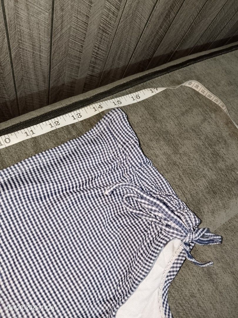 L: highwaist gingham bikini bottom (Category: Bikinis & Swimsuits) located in Manila. Submitted by truecrystal-1407 (Listing ID 1469185362, Image 2). Description: .