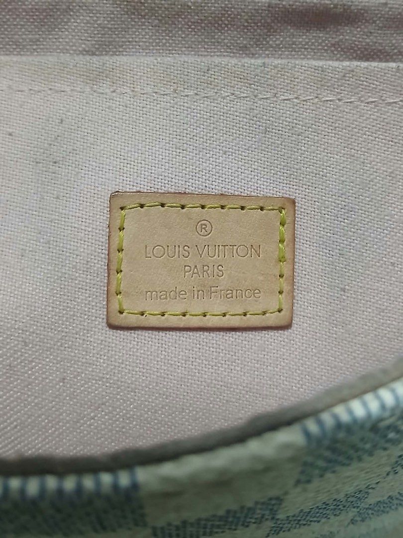 L V (Category: Cross-body Bags) located in Valenzuela. Submitted by meloluxcollections (Listing ID 1469269690, Image 3). Description: .