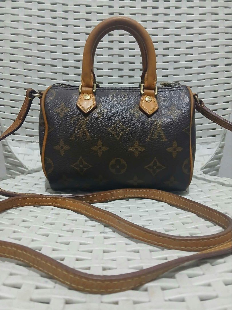 L V NANO (Category: Cross-body Bags) located in Valenzuela. Submitted by meloluxcollections (Listing ID 1469269330, Image 1). Description: .
