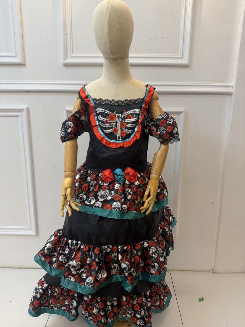 LA MUERTES (Category: Babies & Kids Fashion) located in Quezon City. Submitted by ricanydera (Listing ID 1469334756, Image 1). Description: NEED AYUSIN BUILT IN PETICOTE AS IS 700 EACH 8/10 11/12.