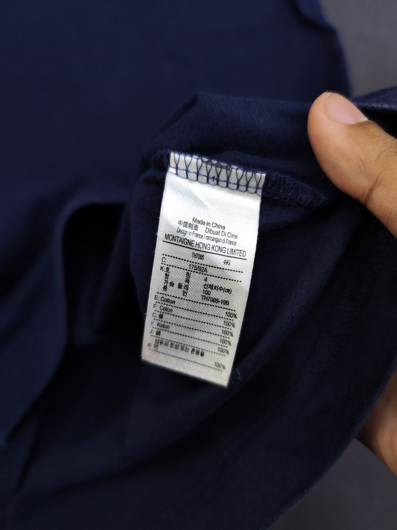 Lacoste Big Crocodile Patch Tee (Category: Luxury Apparel) located in Bulacan. Submitted by emilj23 (Listing ID 1469201026, Image 3). Description: Lacoste Big Crocodile Patch Tee Size M on tag L 27 W 19 Condition 9/10 Color rate 9/10 Issue Slight Fade Neckline,minimal white stains.