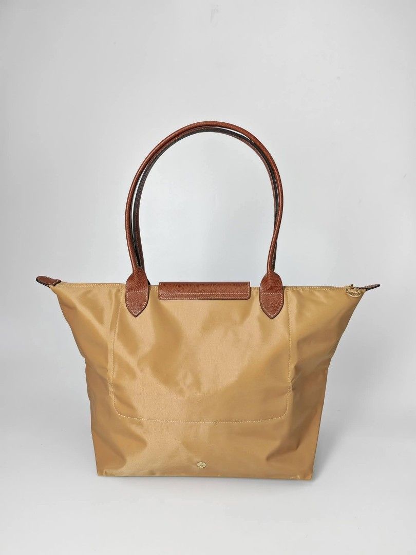 large long handle classic le pliage tote desert (Category: Shoulder Bags) located in Quezon City. Submitted by rnjcollections_eleganteph (Listing ID 1469346146, Image 3). Description: .