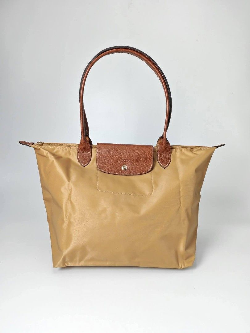 large long handle classic le pliage tote desert (Category: Shoulder Bags) located in Quezon City. Submitted by rnjcollections_eleganteph (Listing ID 1469346146, Image 2). Description: .