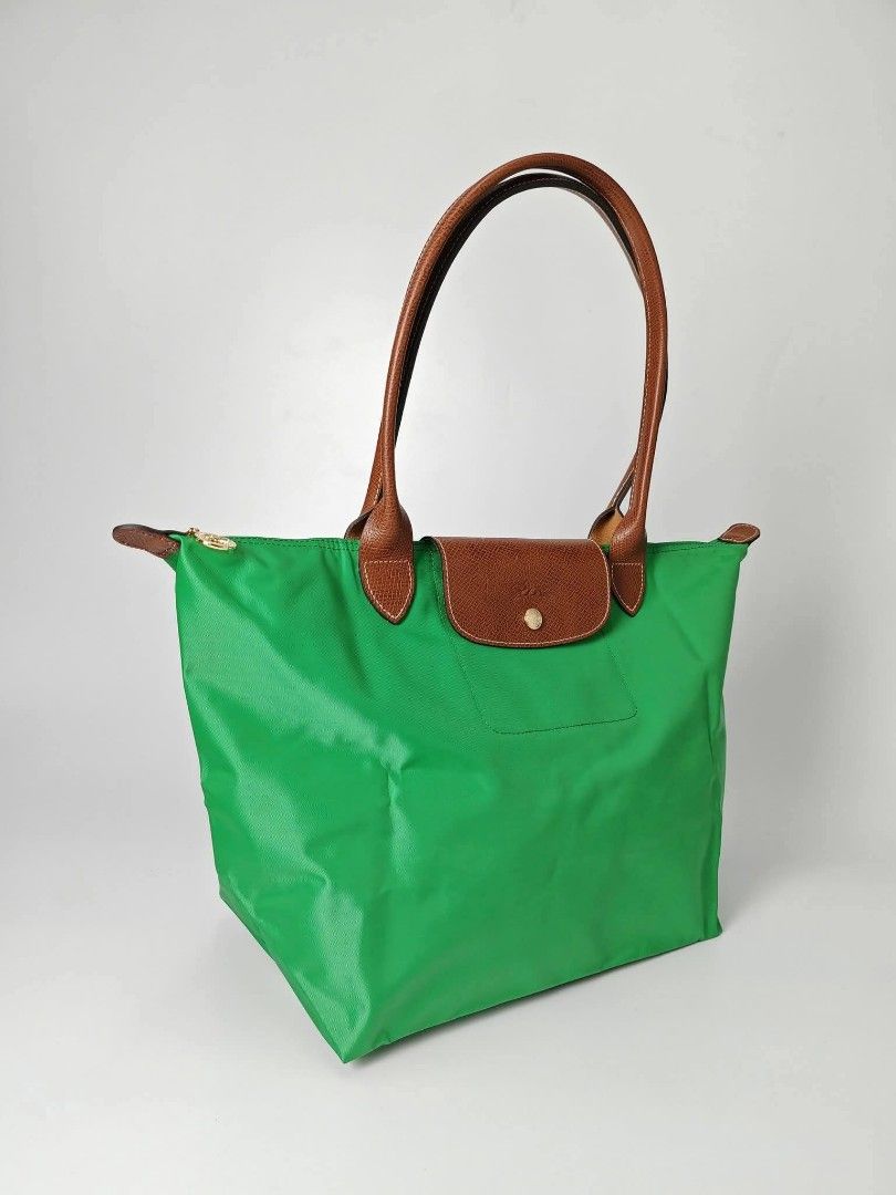 large long handle classic le pliage tote vert (Category: Shoulder Bags) located in Quezon City. Submitted by rnjcollections_eleganteph (Listing ID 1469346397, Image 1). Description: .
