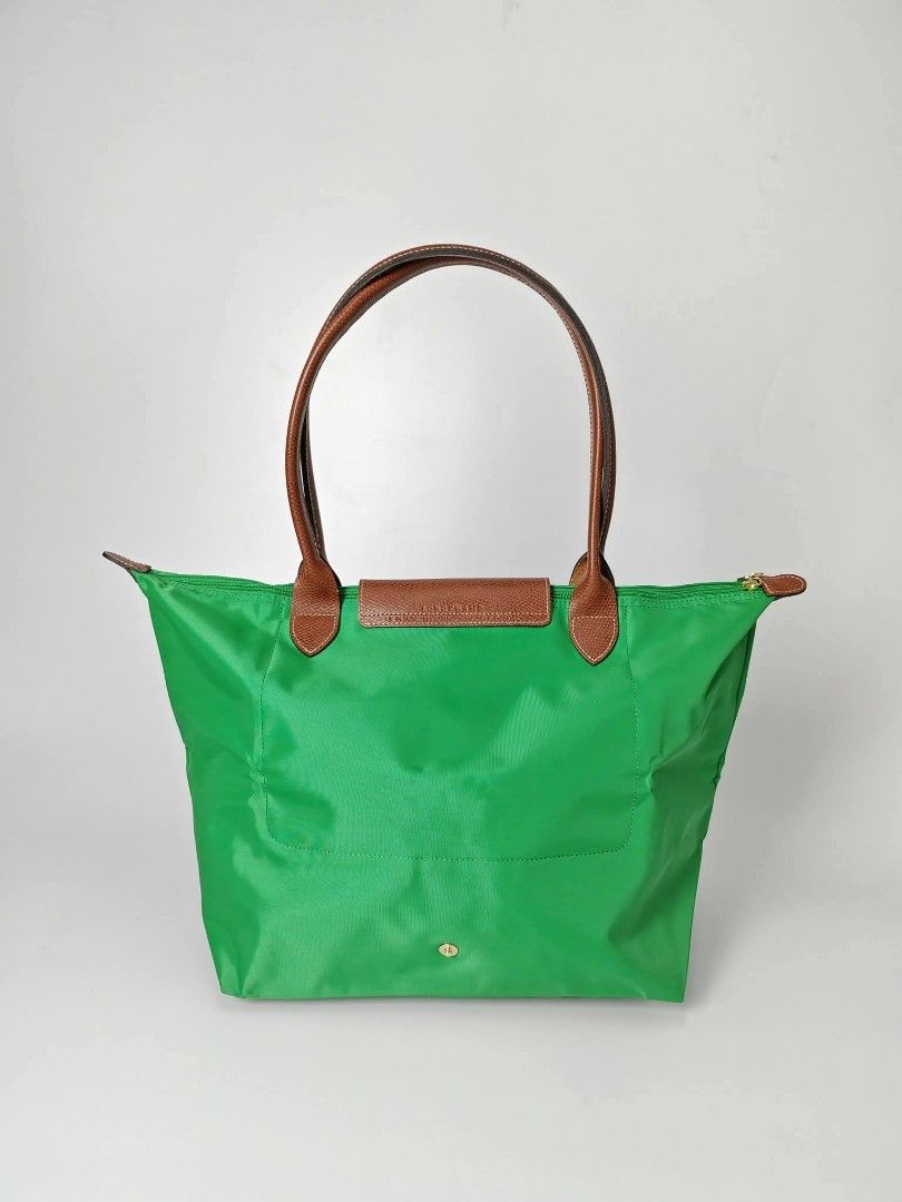 large long handle classic le pliage tote vert (Category: Shoulder Bags) located in Quezon City. Submitted by rnjcollections_eleganteph (Listing ID 1469346397, Image 3). Description: .