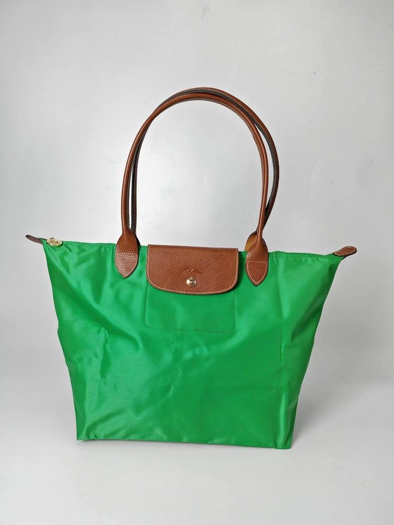 large long handle classic le pliage tote vert (Category: Shoulder Bags) located in Quezon City. Submitted by rnjcollections_eleganteph (Listing ID 1469346397, Image 2). Description: .