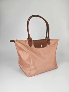 (Category: ) located in . Submitted by rnjcollections_eleganteph (Listing ID 1469346533, Image 1). Description: .