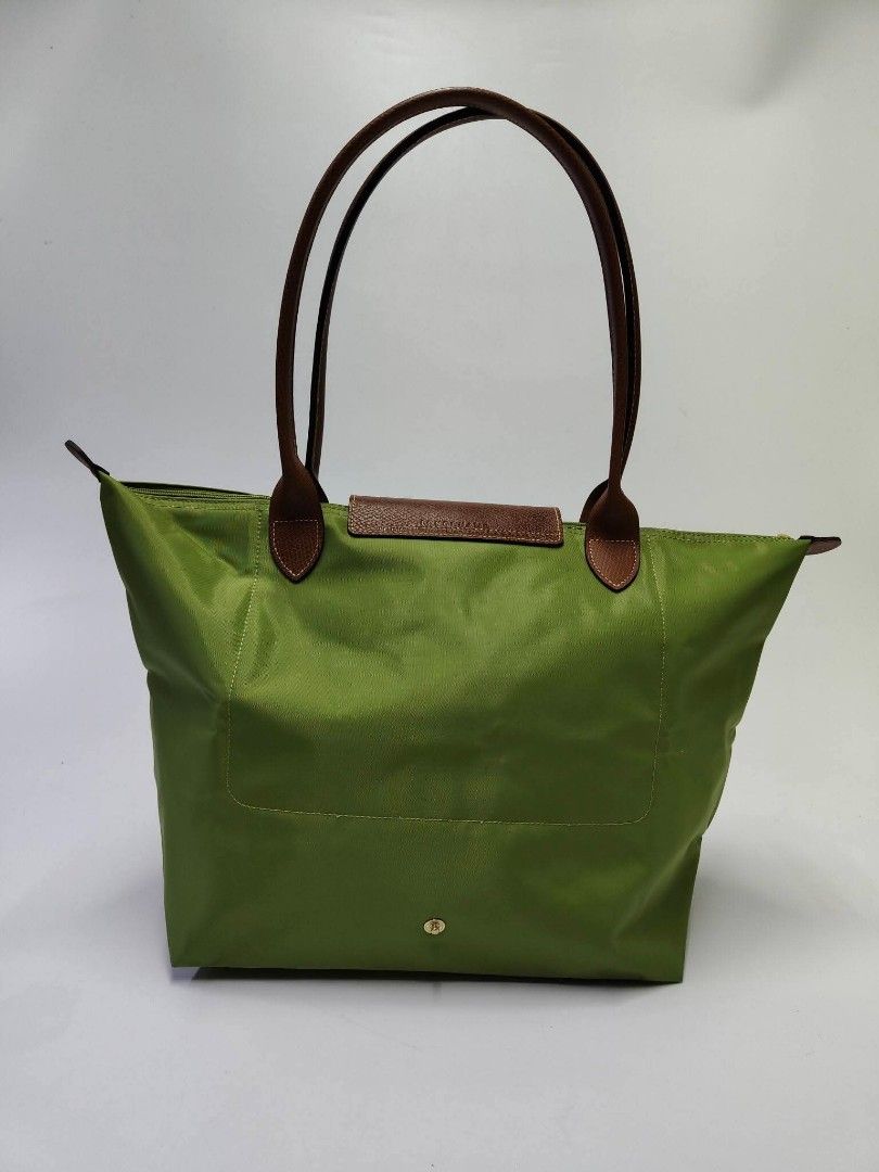 large long handle classic le pliage tote matcha (Category: Tote Bags) located in Quezon City. Submitted by rnjcollections_eleganteph (Listing ID 1469346846, Image 3). Description: .