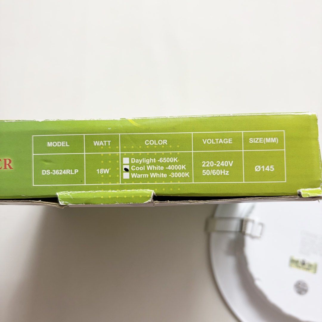 LED Panel Light (Category: Lighting) located in Kuala Lumpur. Submitted by sgl1051 (Listing ID 1469326752, Image 2). Description: take 2 for RM4.