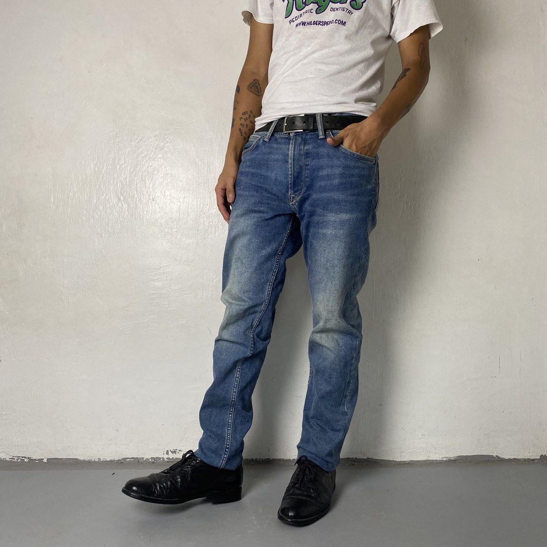 Lee 👖| Blue Denim Straight Cut Jeans (Category: Jeans) located in Bulacan. Submitted by orc.ph (Listing ID 1469263432, Image 3). Description: Lee 👖| Blue Denim Straight Cut Jeans Material Used: Cotton - Blue - Denim - Jeans - Belt Loop Attached - Zipper and Button Closure - Multi Pockets - Slim Fit - Fitted - Straight Cut - Casual - Semi Formal - Formal - Streetwear -Size: L -Waistline: 34” -Length: 41” -Thighs: 10” -Leg Opening: 7” -Rise: 10” 