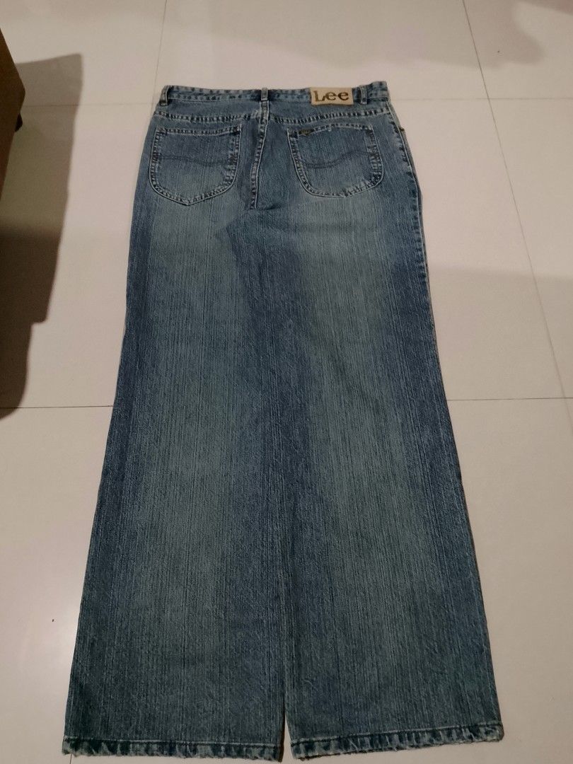 LEE RIDERS JEANS (Category: Jeans) located in Cavite. Submitted by jftxthrift (Listing ID 1469345761, Image 2). Description: sz 32 length 41 thigh 12 l.o 9.