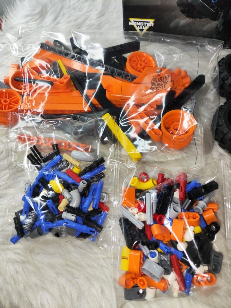 LEGO Technic Monster Jam El Toro Loco 42135 (Category: Lego & Building Sets) located in Cavite. Submitted by tinetaclesss (Listing ID 1469249264, Image 2). Description: sealed contents, opened box only.