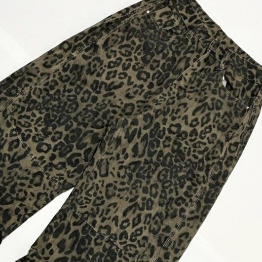 LEOPARD BAGGY DENIM PANTS✨ (Category: Jeans) located in Bulacan. Submitted by cris_thrifty (Listing ID 1469228711, Image 3). Description: ₱250 + shipping fee LEOPARD BAGGY DENIM PANTS✨ Size 27-30 Length 39 Leg hole 8 Thigh 11.5 • need wash • good fittings • Heavy • semi thick • semi hard • must buy it.